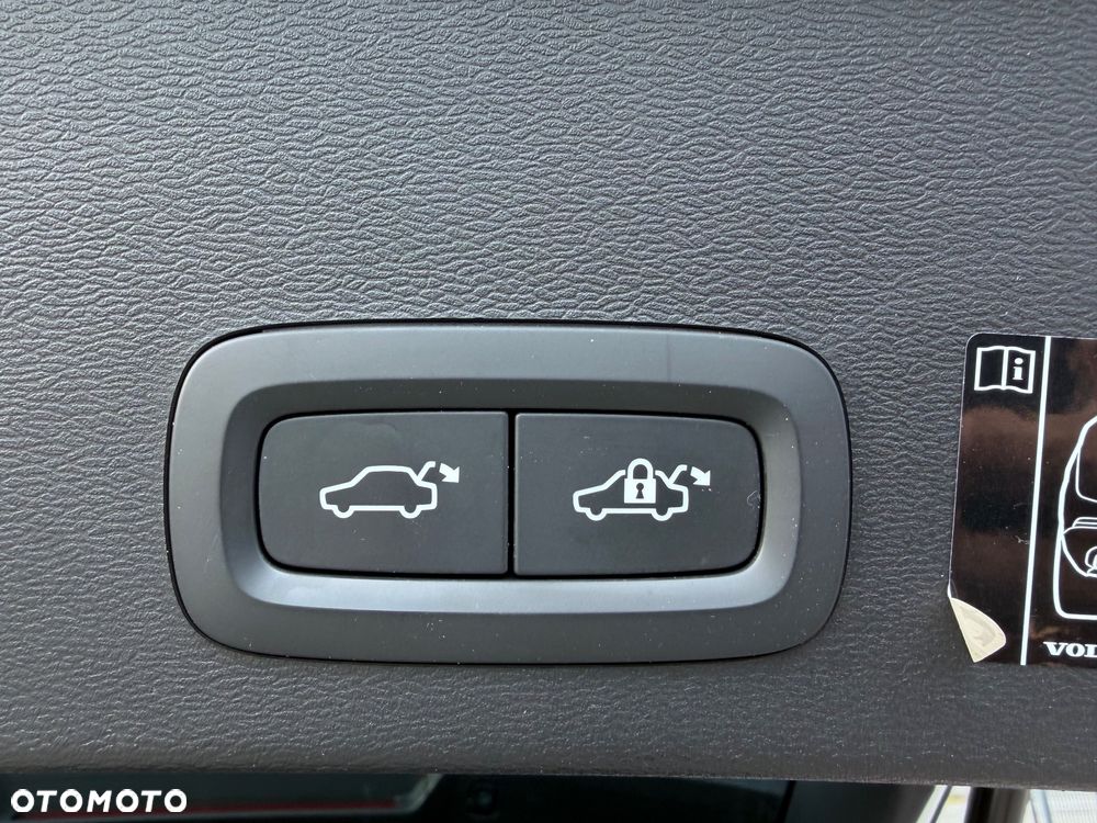 Volvo XC 40 T3 Geartronic RDesign - 26
