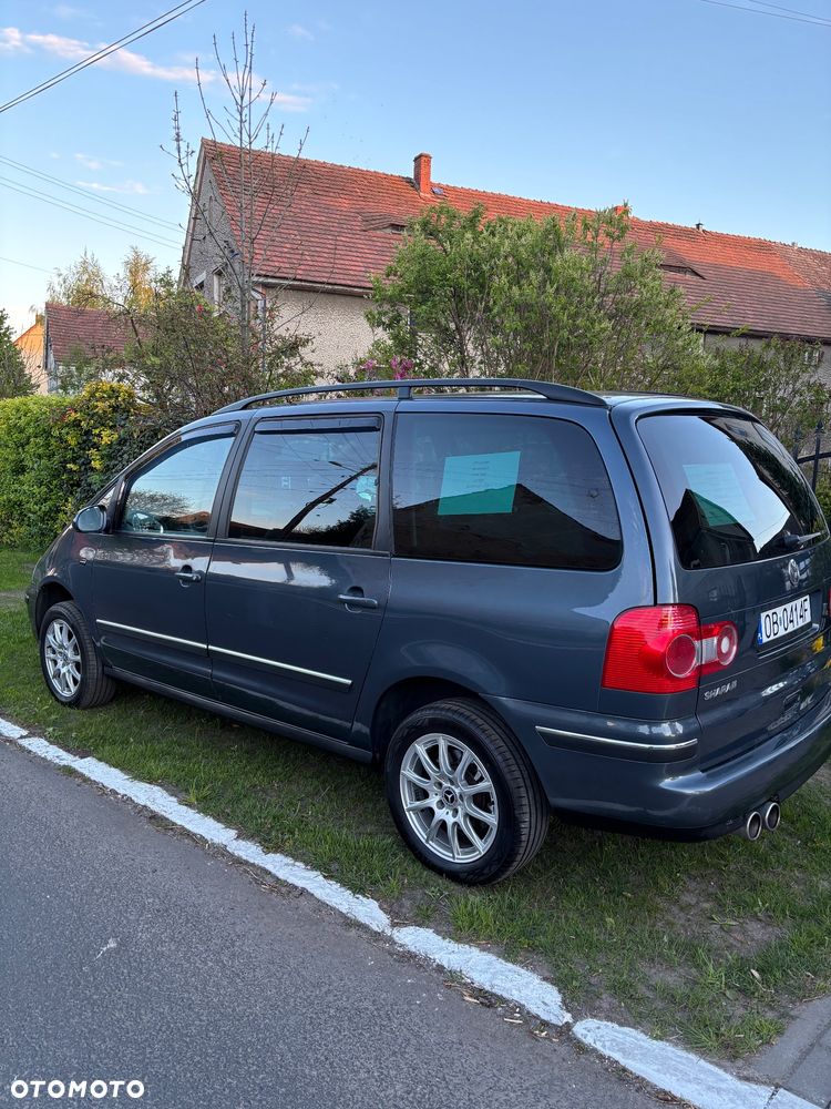 Volkswagen Sharan 2.8 V6 Highline - 4
