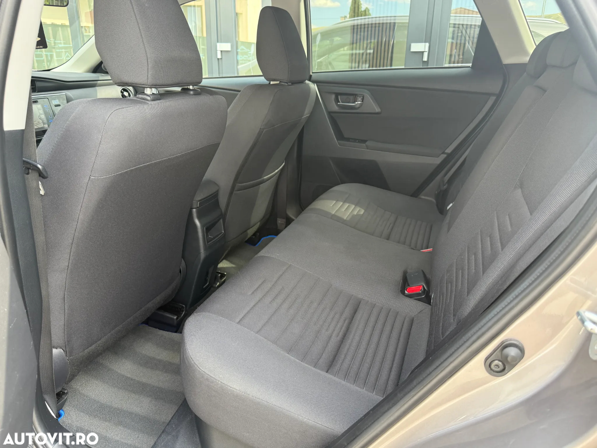 Toyota Auris 1.8 VVT-i Hybrid Automatik Touring Sports Design Edition - 15