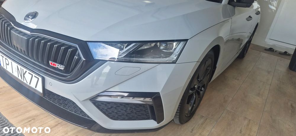 Skoda Octavia 2.0 TDI DSG 4x4 RS Plus - 9