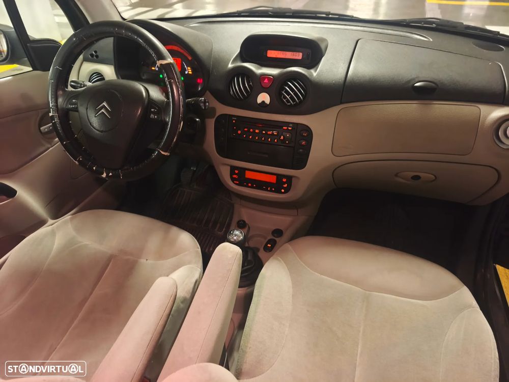 Citroën C3 1.4 HDi 16V Exclusive - 11