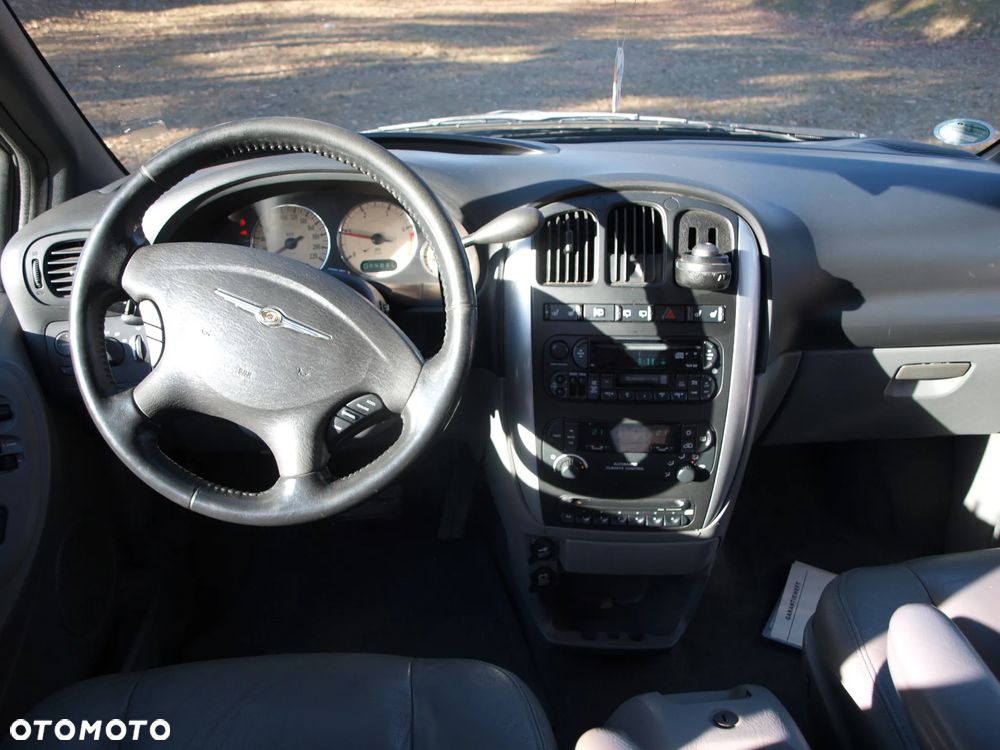 Chrysler Grand Voyager - 17
