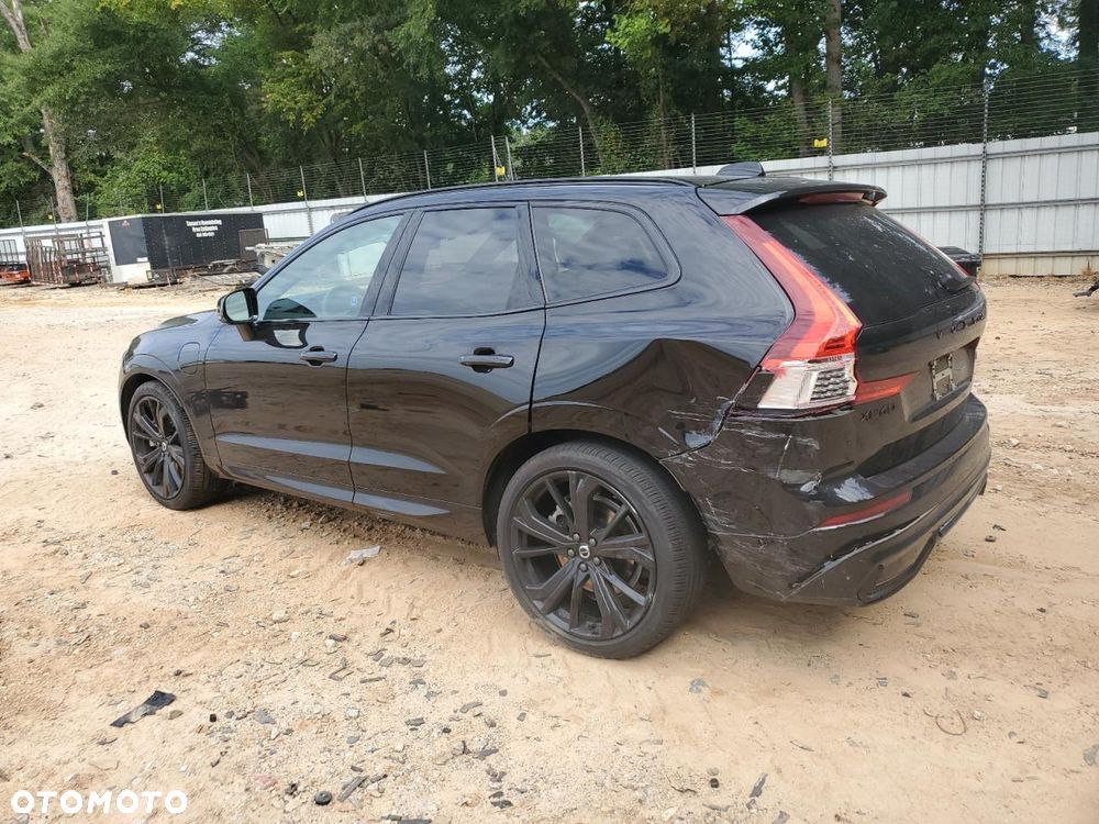 Volvo XC 60 T8 Plug-In Hybrid AWD Ultimate Black Edition - 4