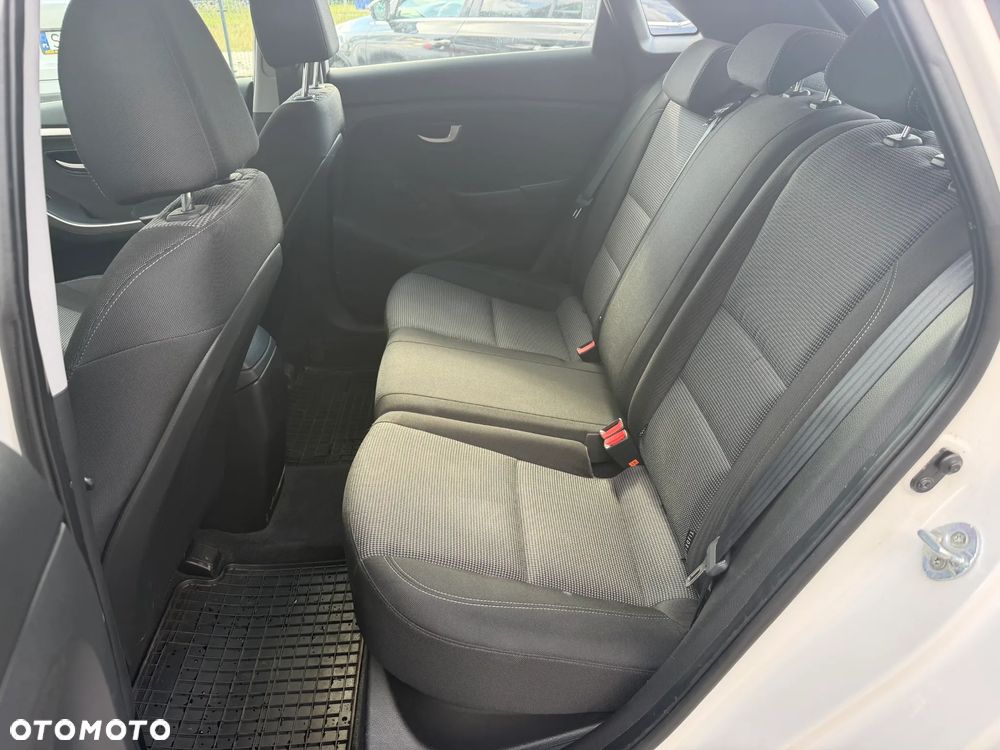 Hyundai i30 1.4 CRDi Comfort - 9