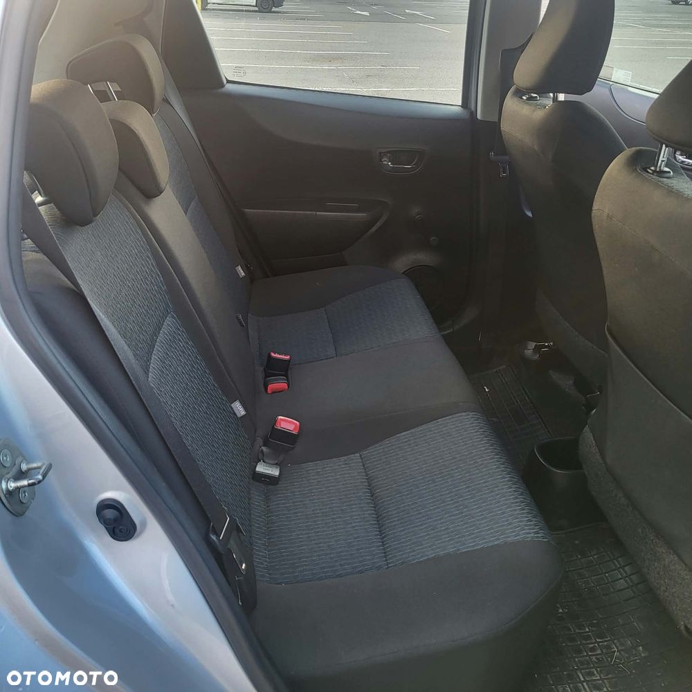 Toyota Yaris - 14