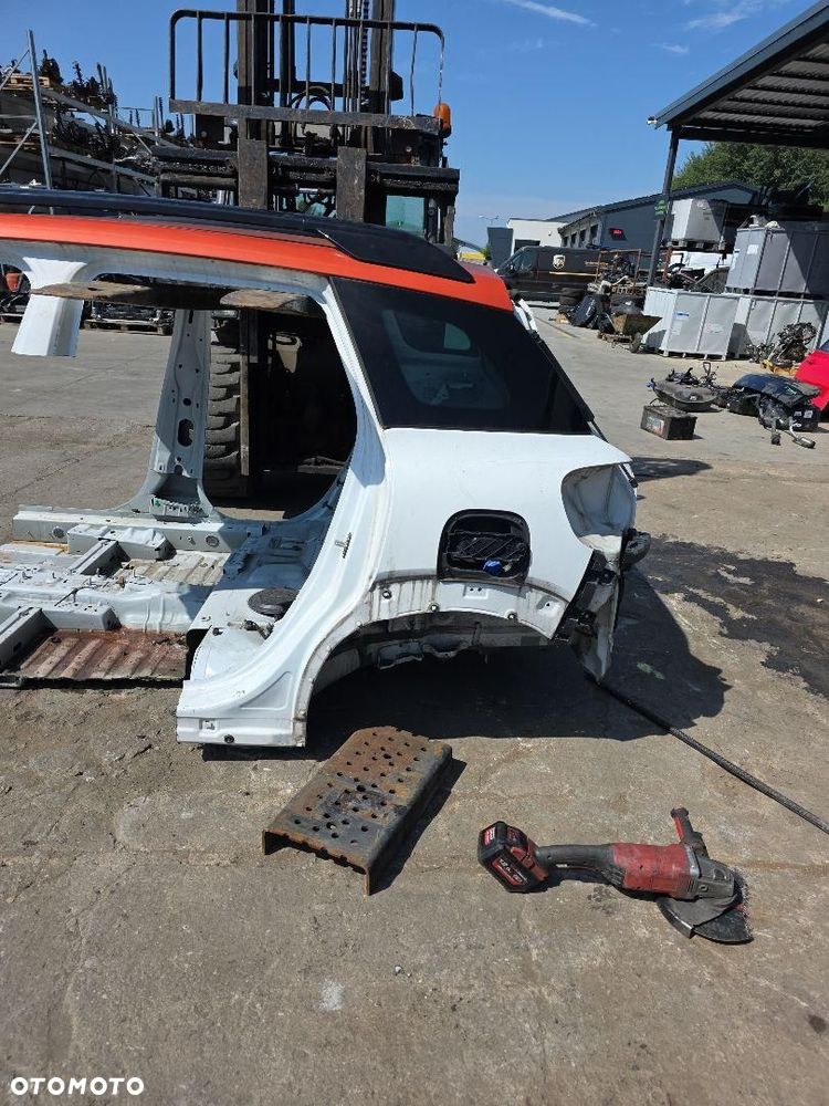 CITROEN C3 AIRCROSS BŁOTNIK LEWY TYŁ - 1