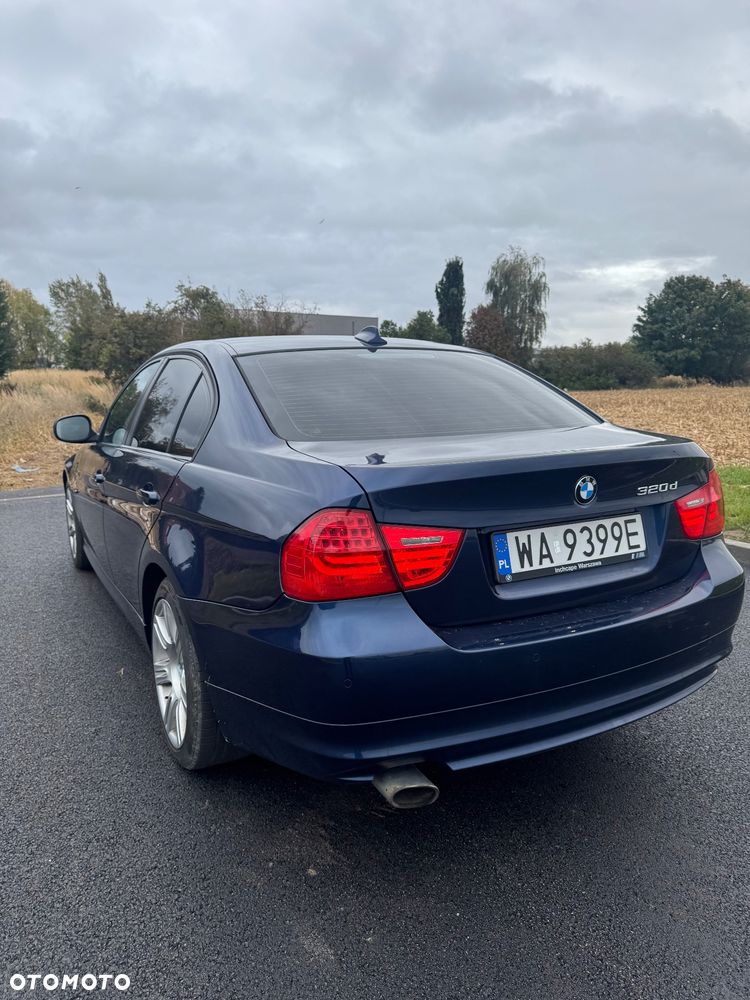 BMW Seria 3 320d Efficient Dynamics - 17