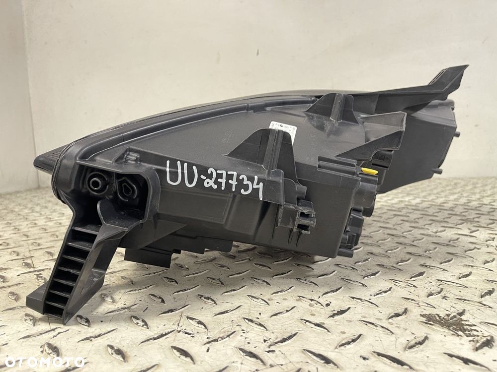 CUPRA BORN 21- LAMPA PRAWA PRZEDNIA PRAWY PRZÓD FULL LED EUROPA - 8