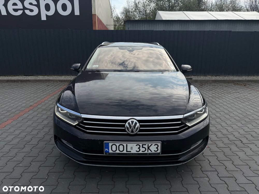 Volkswagen Passat - 2