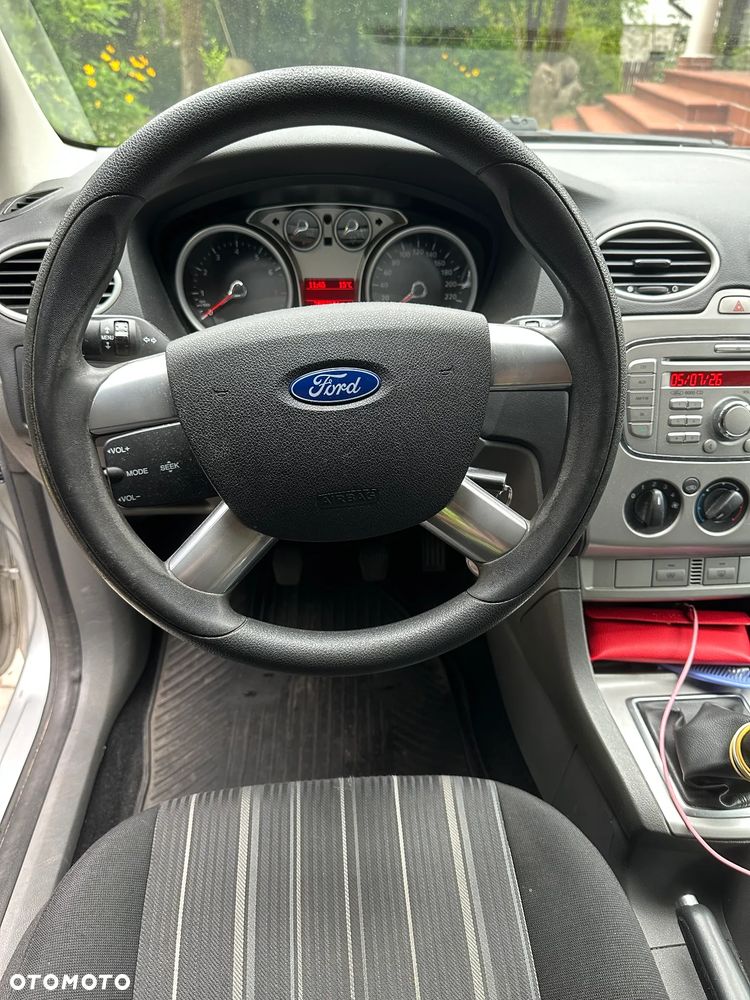 Ford Focus 1.6 Trend - 4