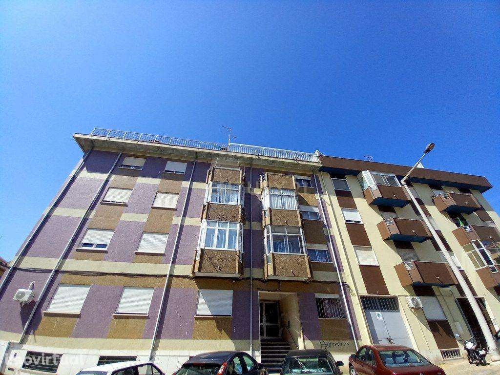 Apartamento T2 - Cova da Piedade - Remodelado - Grande imagem: 3/16