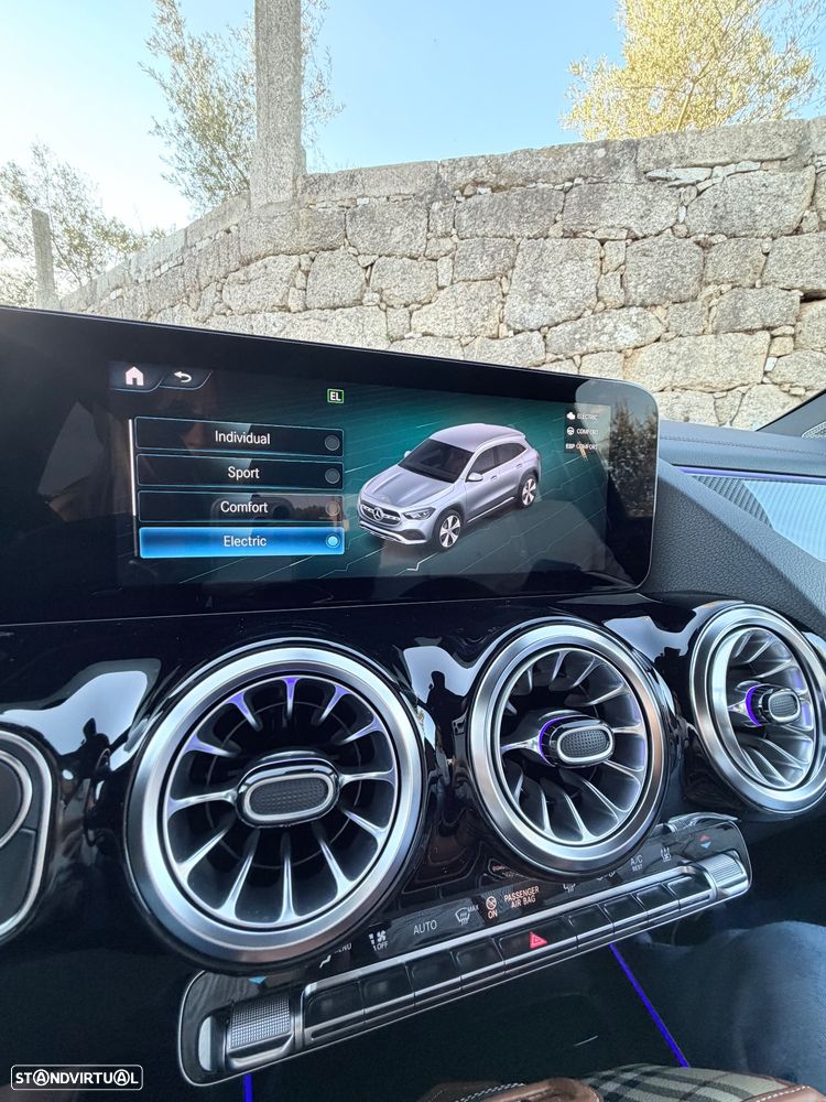 Mercedes-Benz GLA 250 - 12
