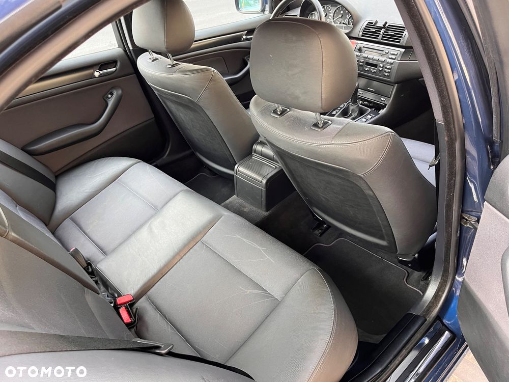 BMW Seria 3 318i - 9