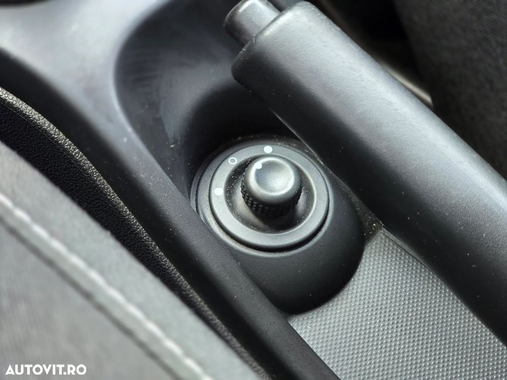 Dacia Duster 1.6 SCe Prestige jante 16" - 26