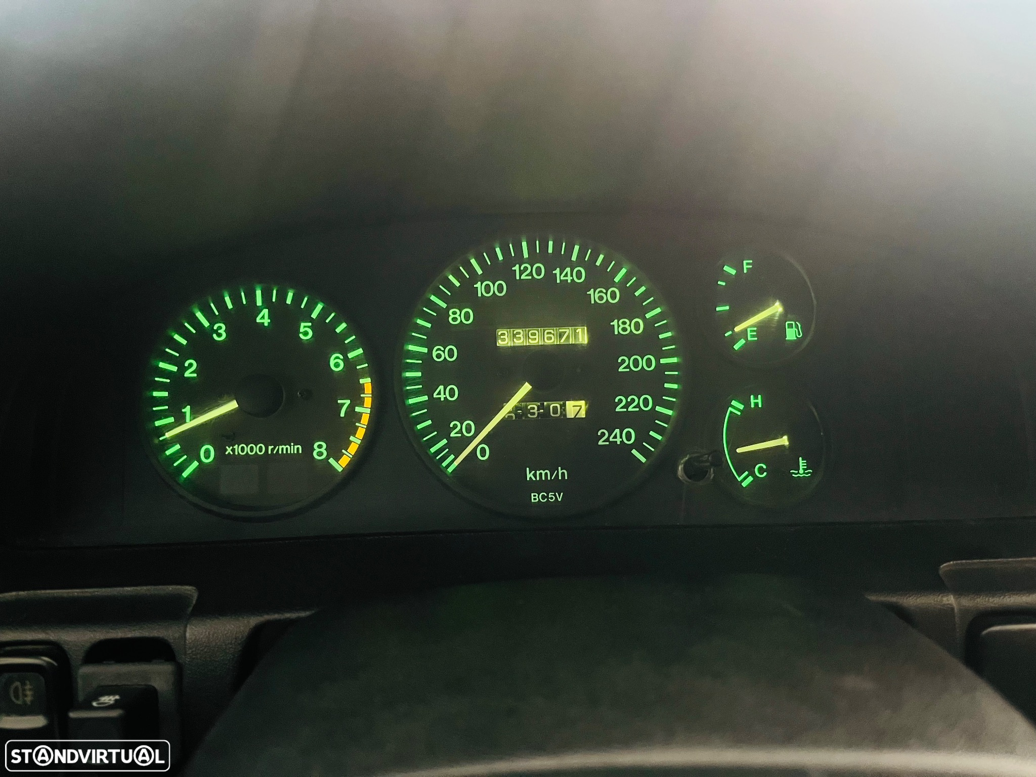 Mazda 323 F 1.5 - 40