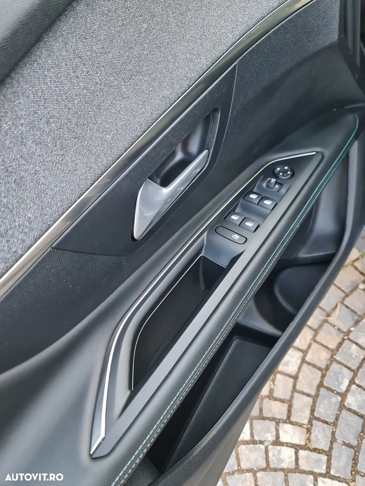 Peugeot 3008 BlueHDi 130 Stop & Start Allure - 23