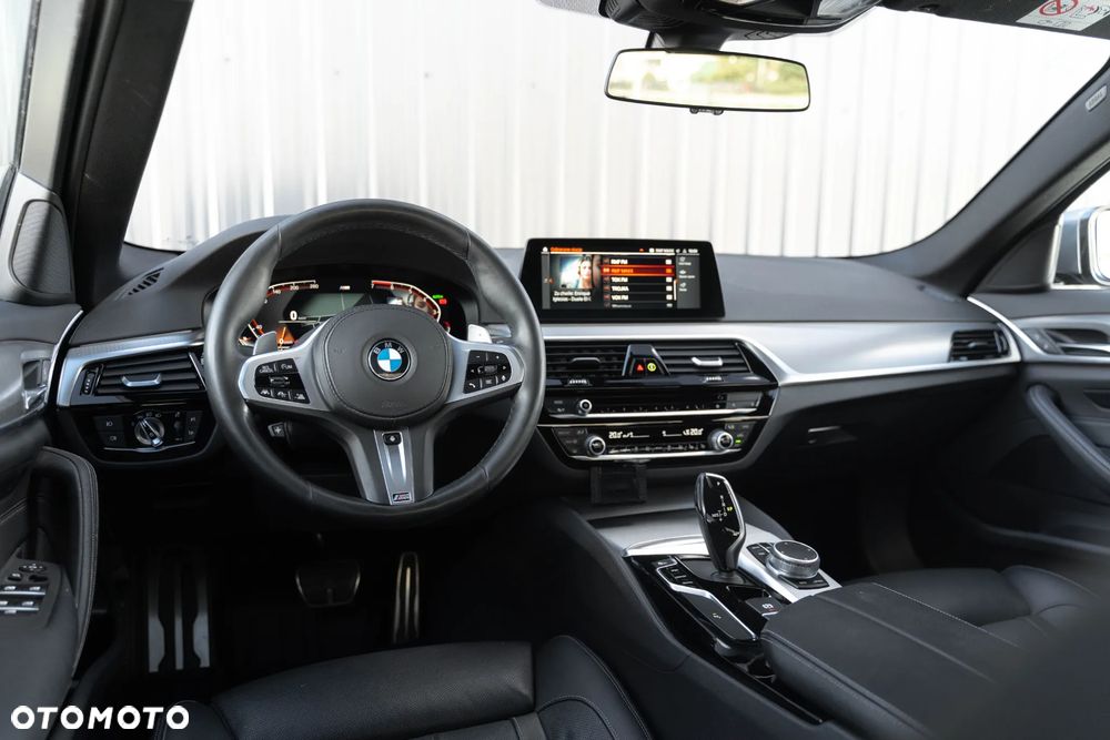 BMW Seria 5 530i xDrive M Sport sport - 27