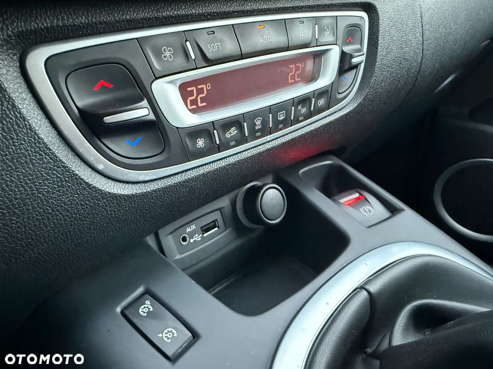 Renault Grand Scenic - 14