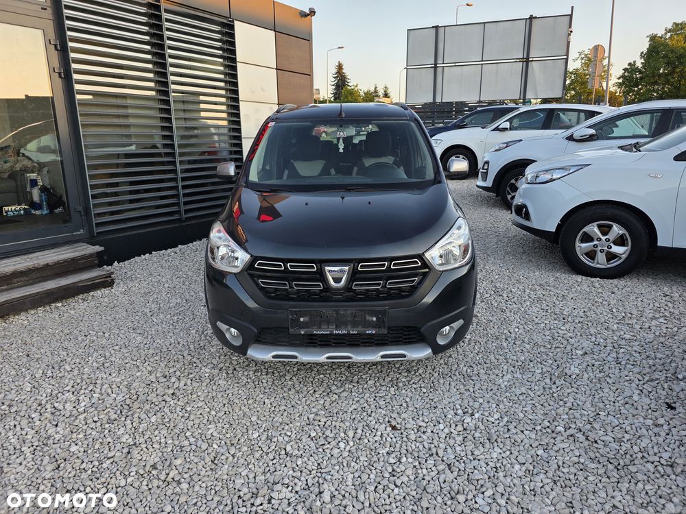 Dacia Lodgy SCe 100 Stepway - 1