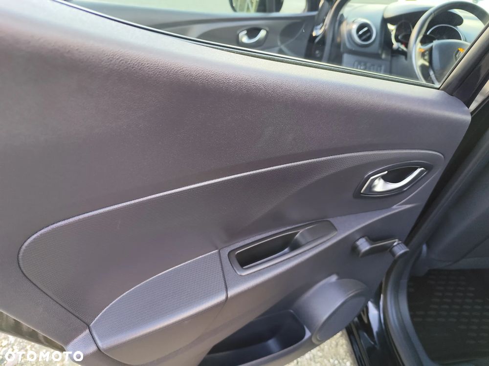Renault Clio 1.2 16V 75 LIMITED - 27