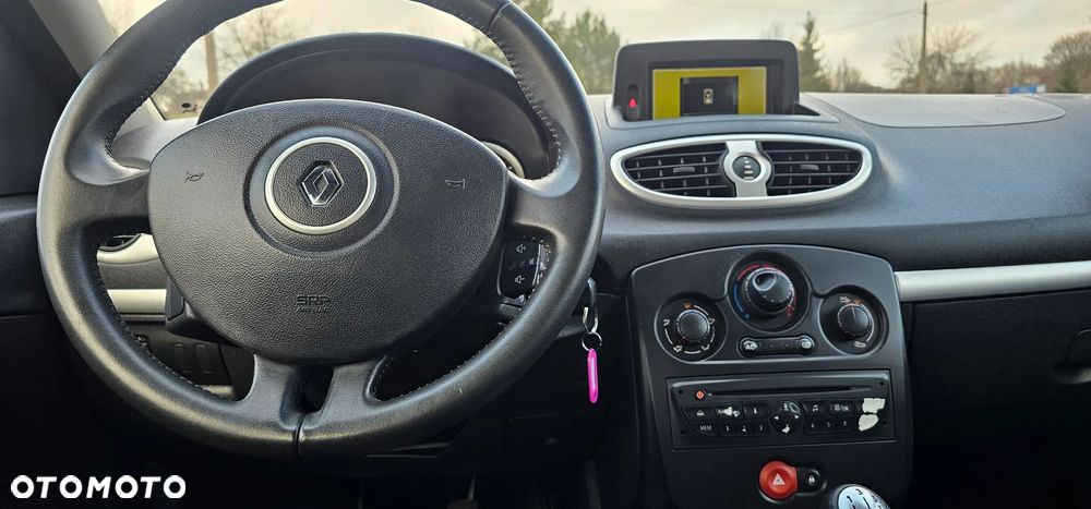 Renault Clio 1.2 16V 75 Dynamique - 27