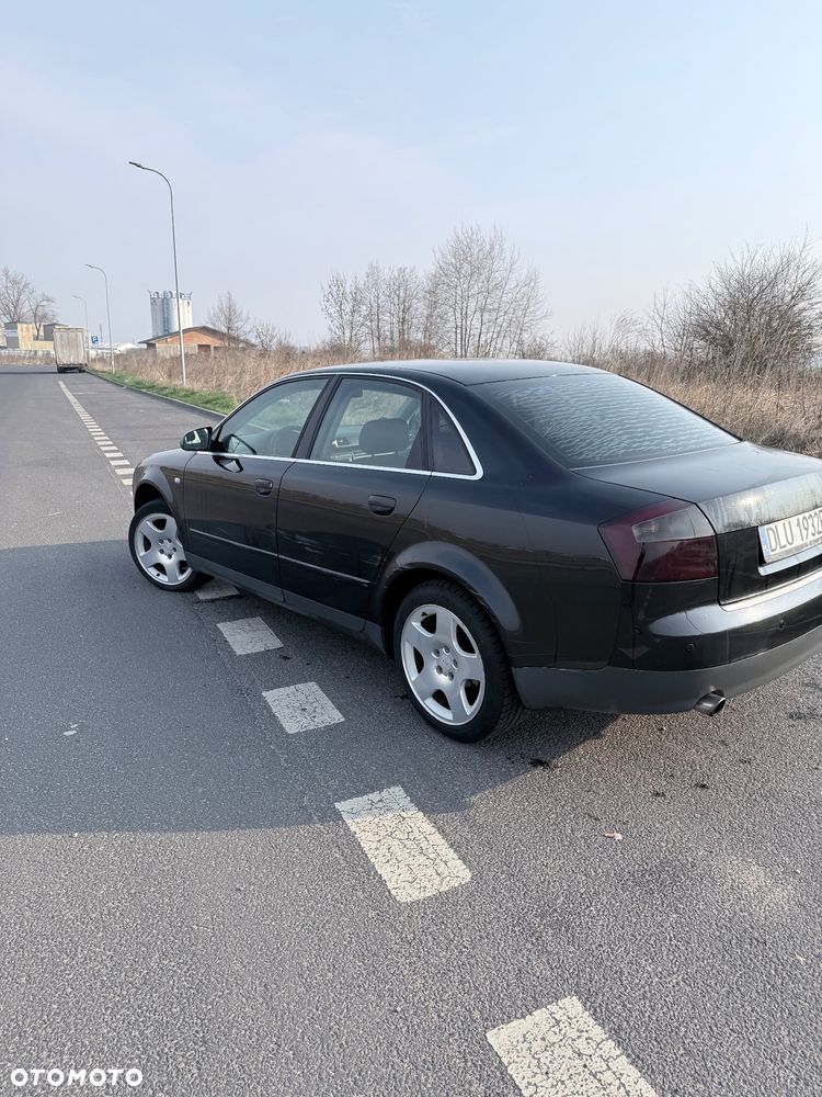 Audi A4 Limousine - 3