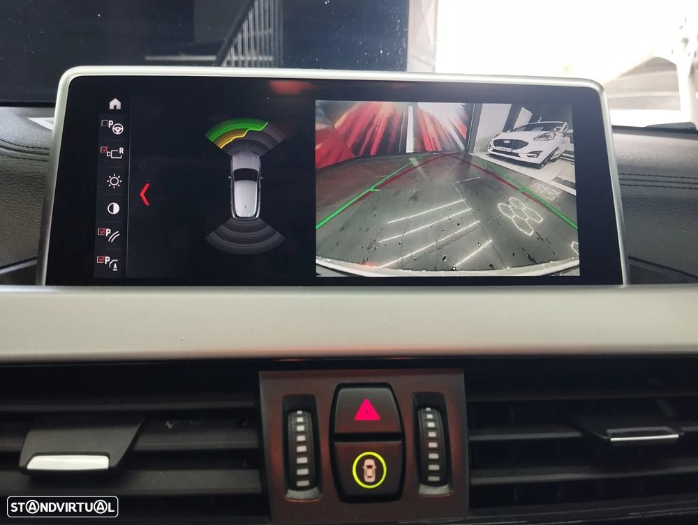 BMW X2 18 d sDrive Auto — fotografia 27