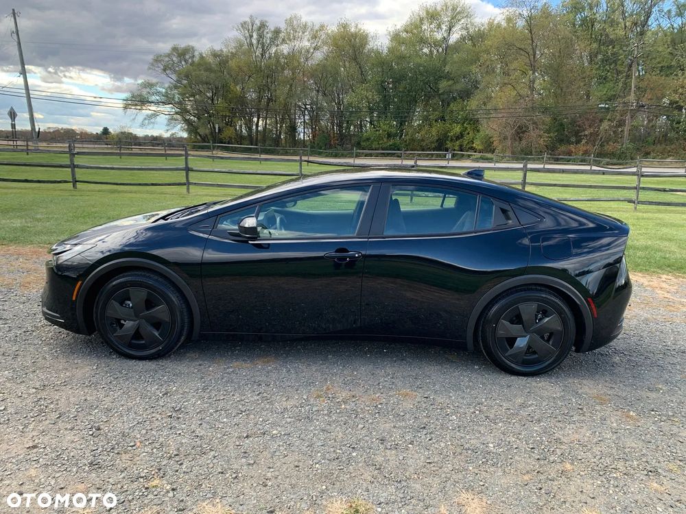 Toyota Prius Hybrid Executive - 9