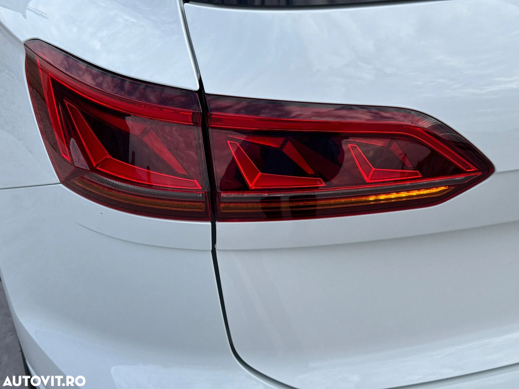 Volkswagen Touareg 3.0 V6 TDI 4Motion DPF Automatik R-Line - 36
