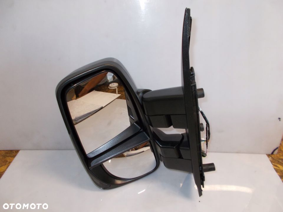 LUSTERKO LEWE KRÓTKIE ELEK.IVECO DAILY 2014- - 1