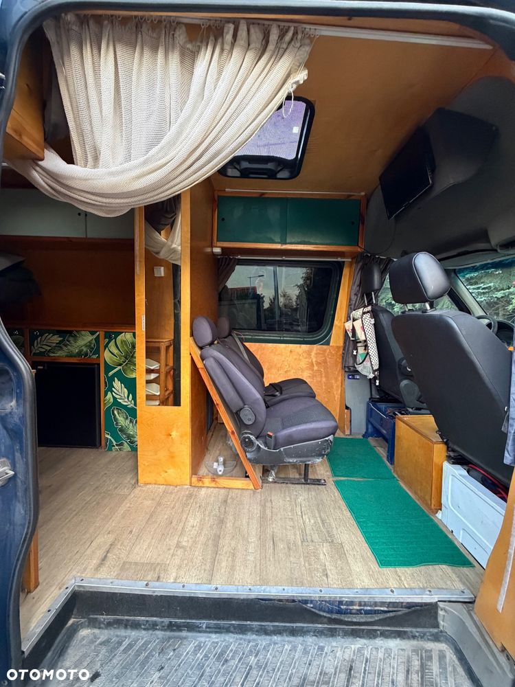 Mercedes-Benz Sprinter - 23