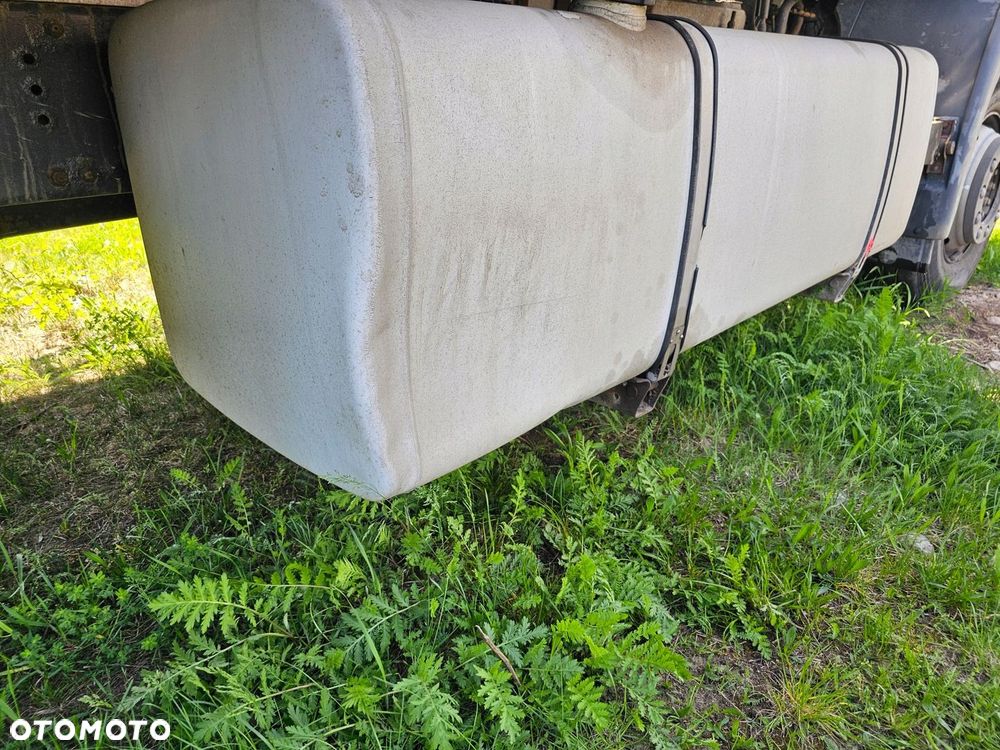 ZBIORNIK PALIWA BAK ALUMINIOWY 200x67x61 300 IVECO TRAKKER STRALIS 800 L - 4