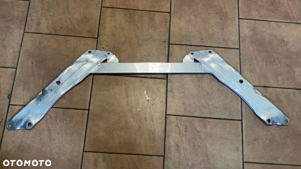 ORYGINALNY WSPORNIK ROZPÓRKA KIELICHÓW PRZÓD BMW G30 G31 7408522 - 2