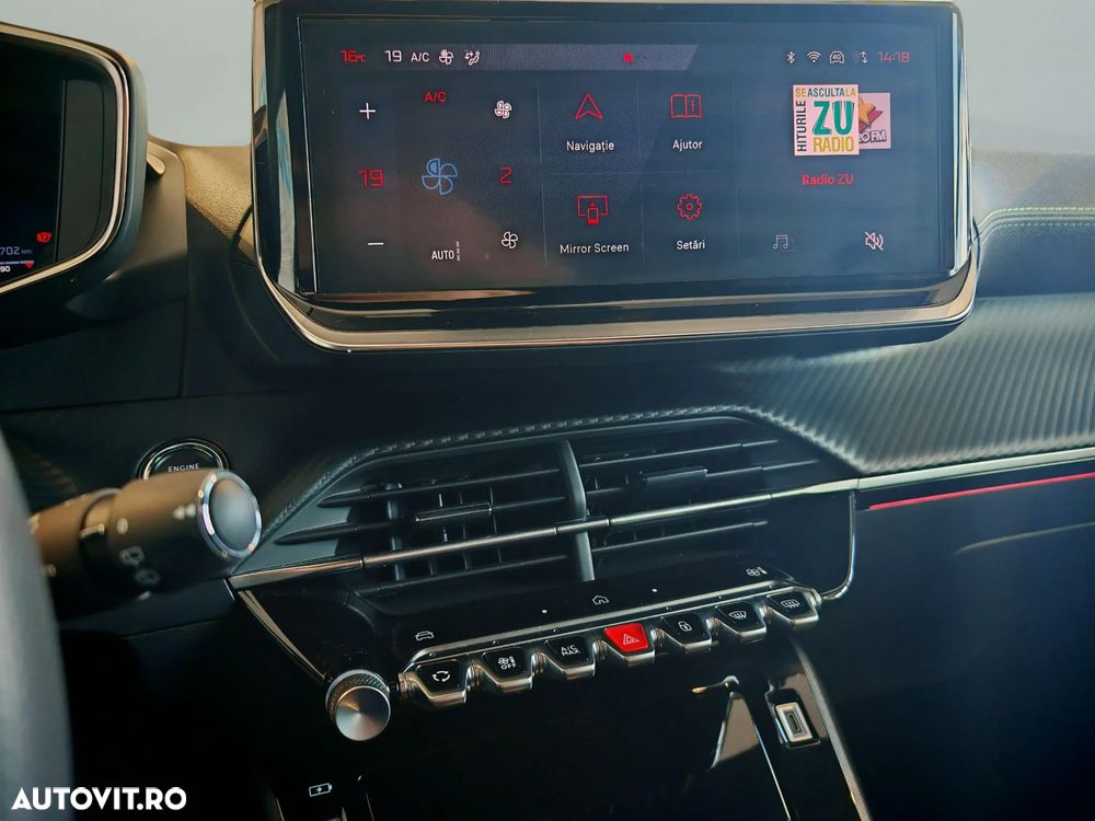 Peugeot 2008 PureTech 130 EAT8 GT - 37