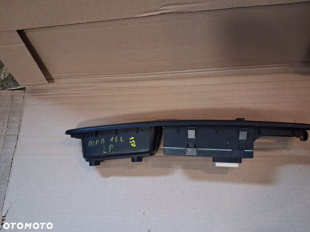 Przełączniki szyb FIAT ALFA  ROMEO 166    156029685   OE - 2