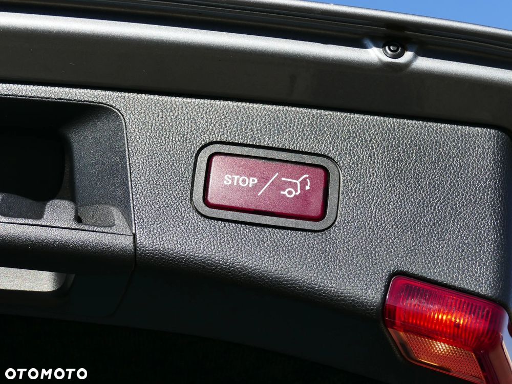 Mercedes-Benz Klasa E 200 BlueTEC 7G-TRONIC Elegance - 18