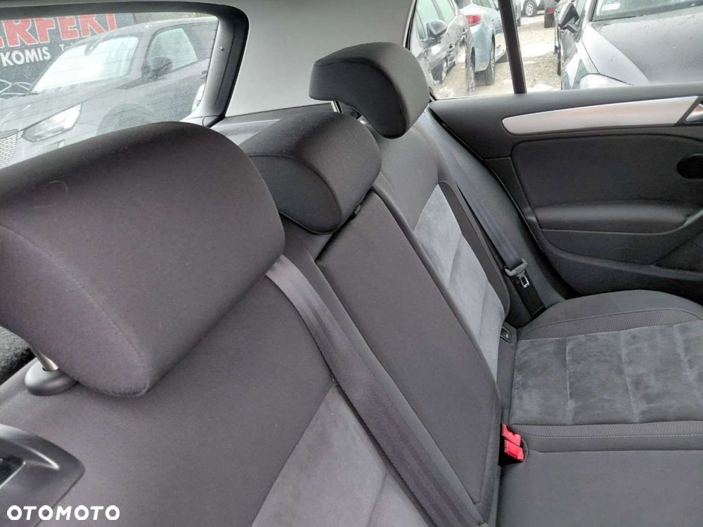 Volkswagen Golf - 16