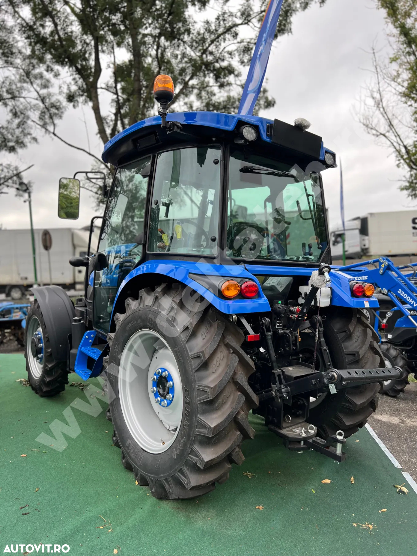 Solis Tractor NOU, Model S60 + CABINA - 2