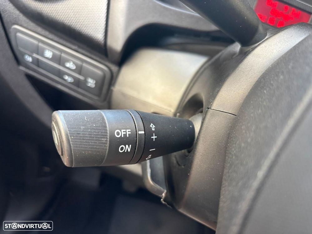 Fiat Fiorino 1.3 M-JET 95cv - AC - GPS - IVA DEDUTÍVEL - 27