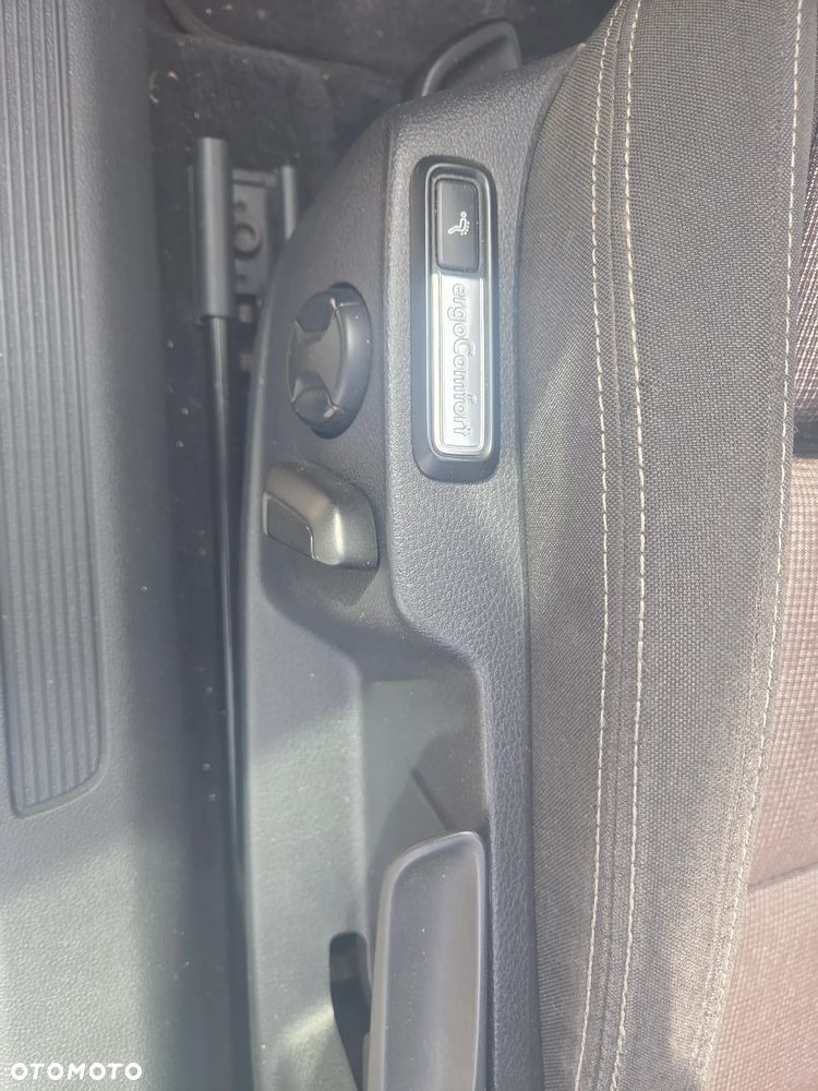 Volkswagen Passat 2.0 TDI SCR 4Mot DSG Comfortline - 8