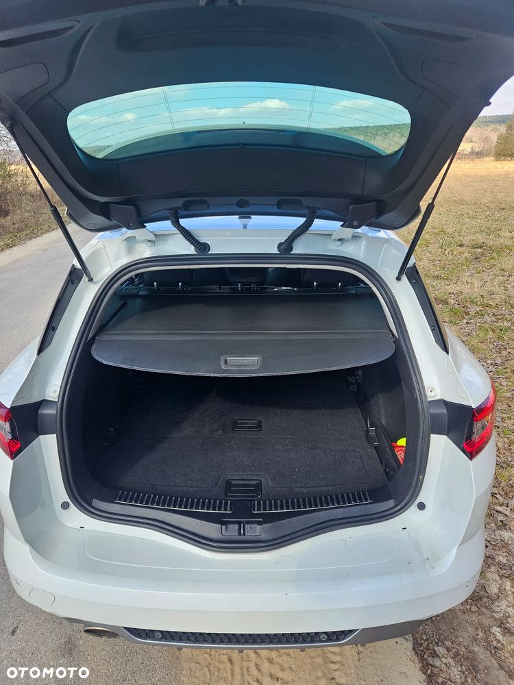 Renault Megane 1.6 dCi GT EDC - 5