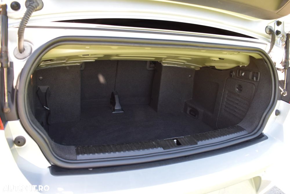 Volkswagen Golf 2.0 TDI BlueMotion Technology DSG Exclusive - 21