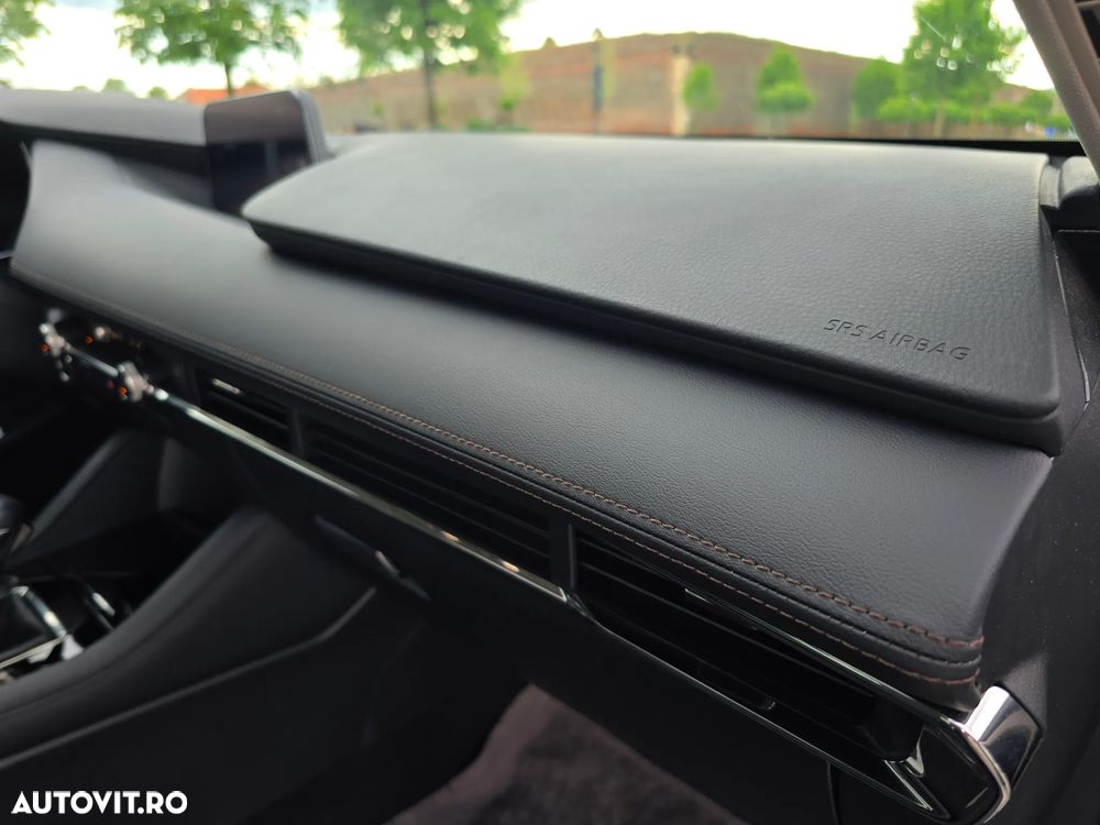 Mazda 3 e-Skyactiv X186 AT MHEV GT+ - 10