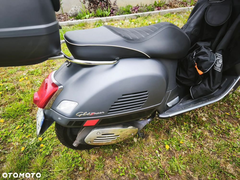 Piaggio Vespa - 2
