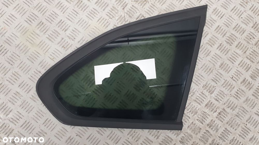 bmw x1 f48 szyba karoseryjna prawa tylna tył 7406868 - 1