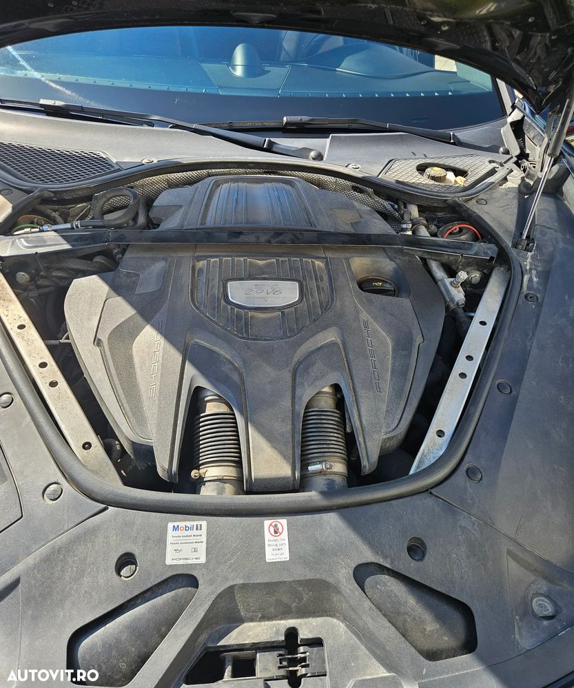 Porsche Panamera 4S - 15