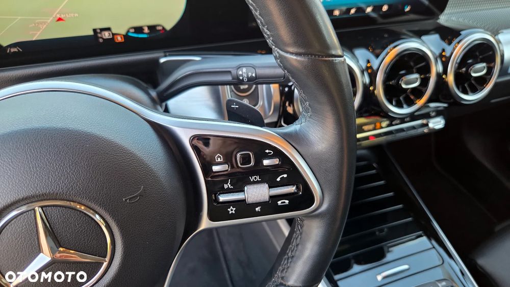 Mercedes-Benz GLB - 22