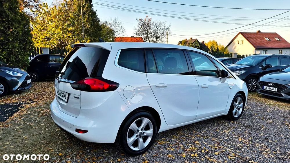 Opel Zafira 1.6 T SIDI Cosmo S&S - 11