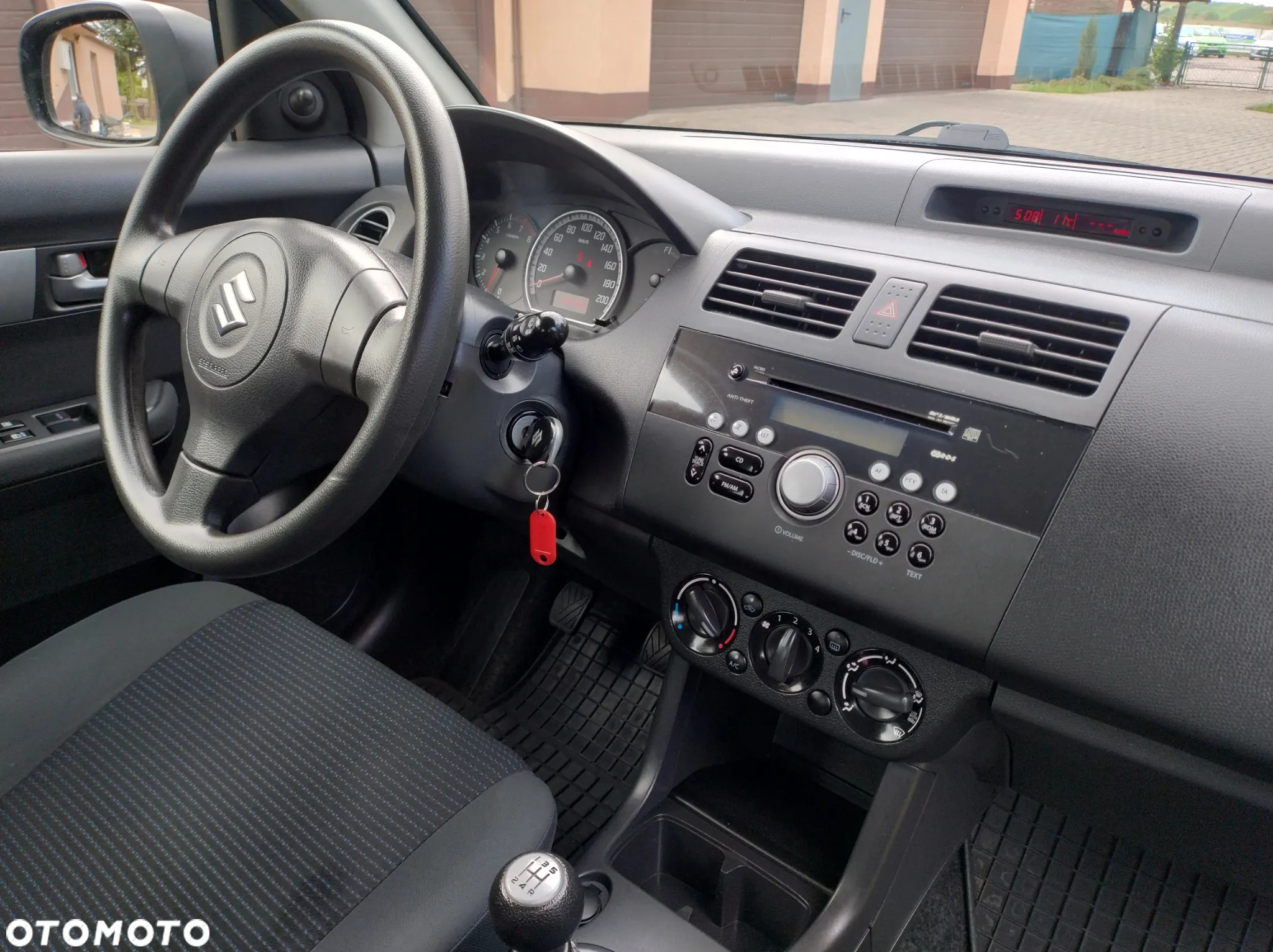 Suzuki Swift 1.3 Comfort - 35