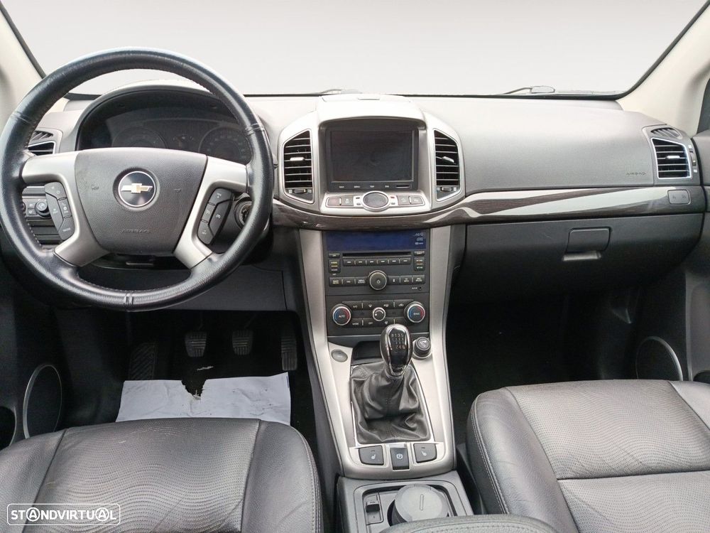 Chevrolet Captiva 2.2 VCDi Seven 7L — fotografia 10